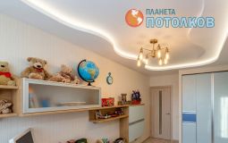 Белый двухуровневый потолок для детской